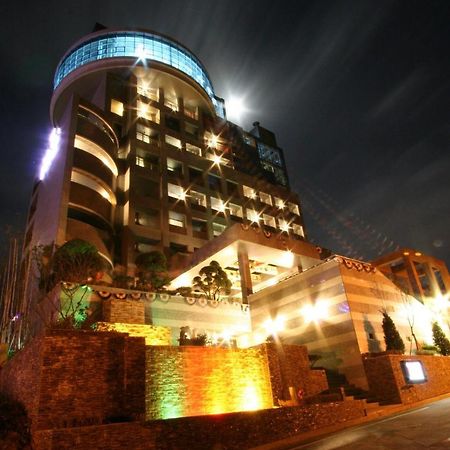 Wiz Hotel Пхаджу Экстерьер фото