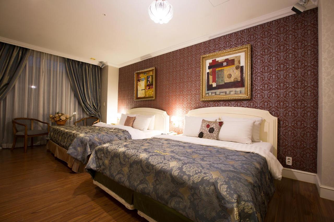Wiz Hotel Пхаджу Экстерьер фото